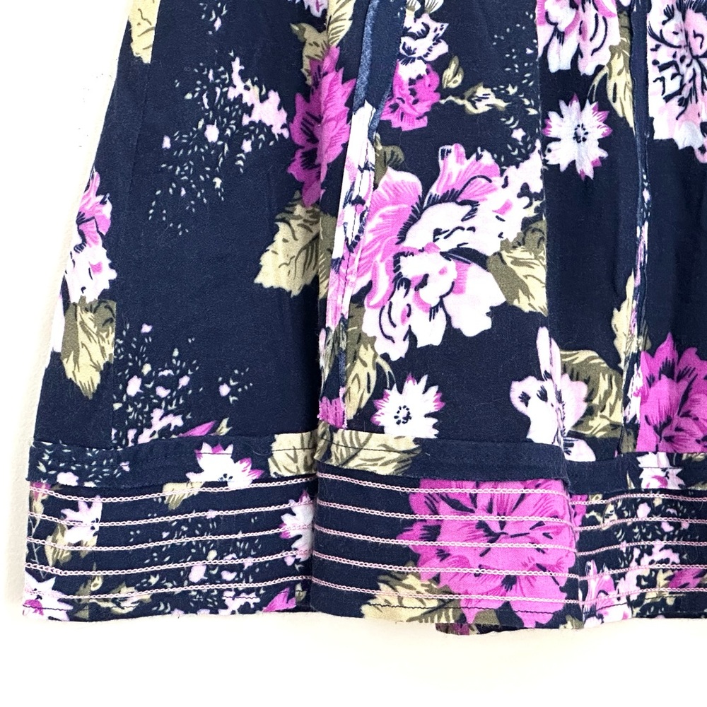 Charlotte Russe Skirt Size Small Elastic Waist Dark Blue W/  Fuschia Flowers - Picture 3 of 8
